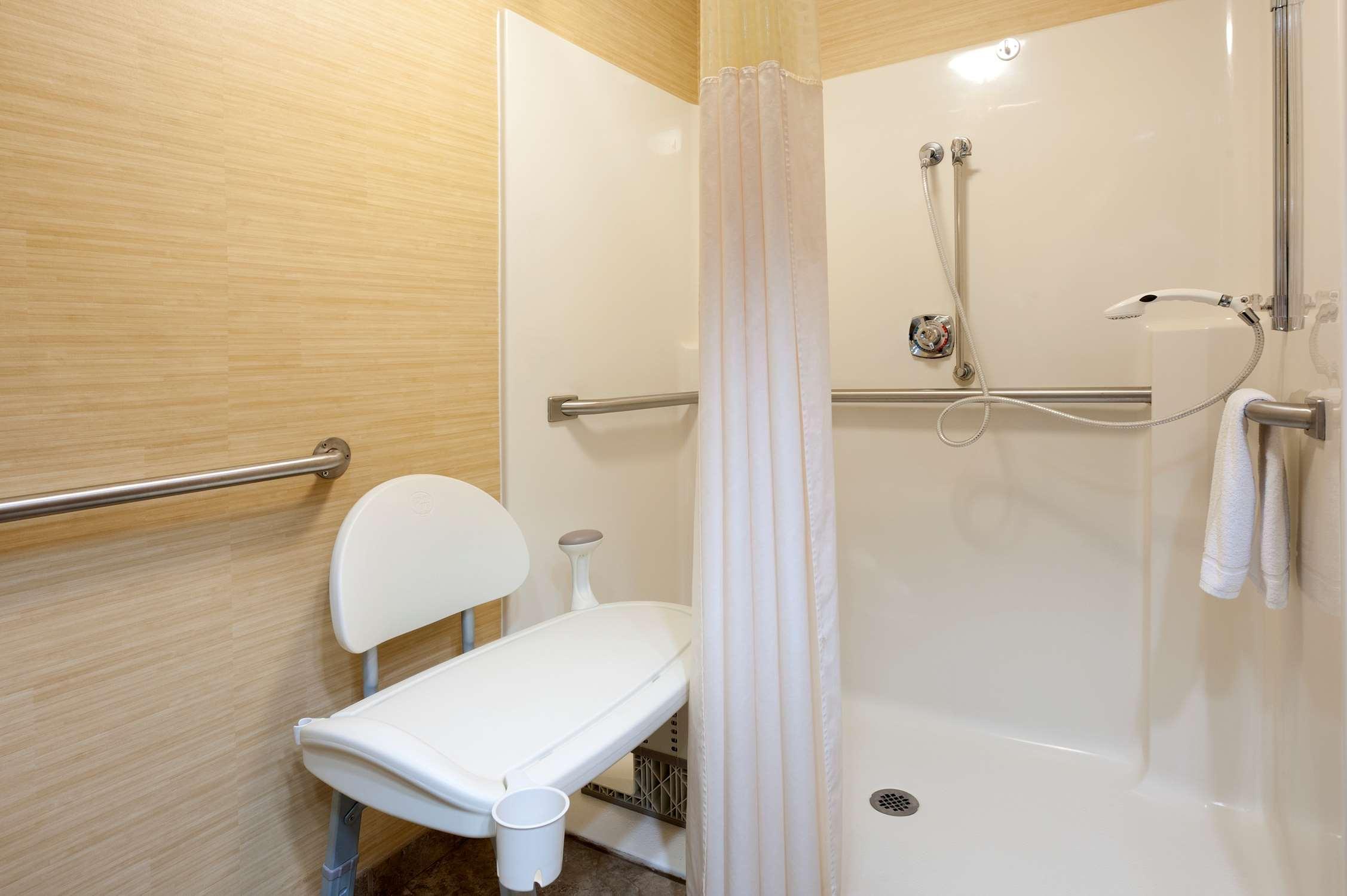 Hampton Inn Джейнсвілл Екстер'єр фото