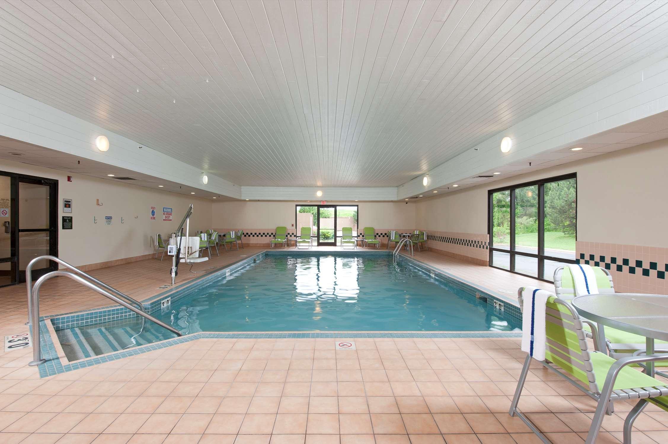 Hampton Inn Джейнсвілл Екстер'єр фото
