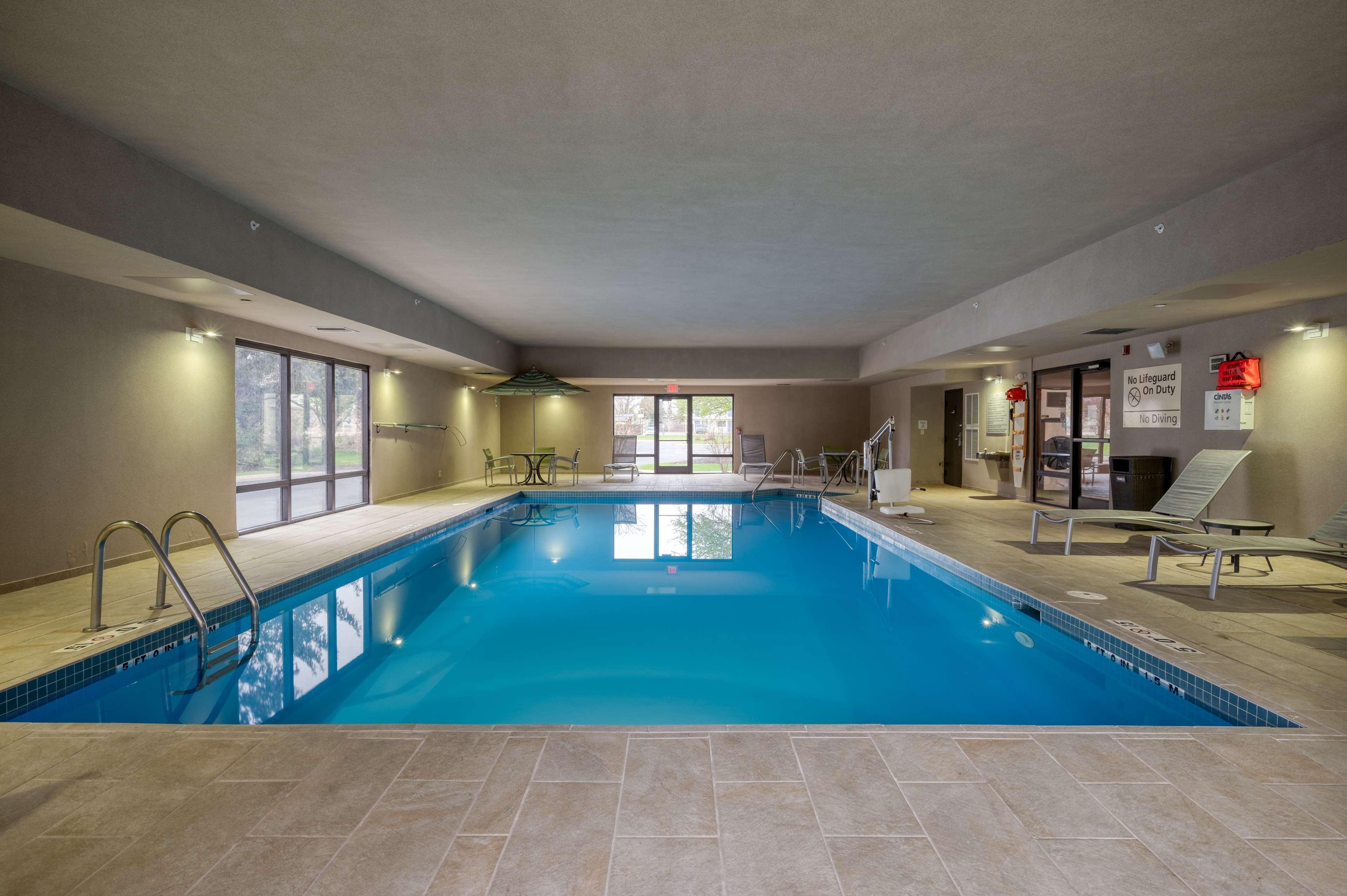 Hampton Inn Джейнсвілл Екстер'єр фото