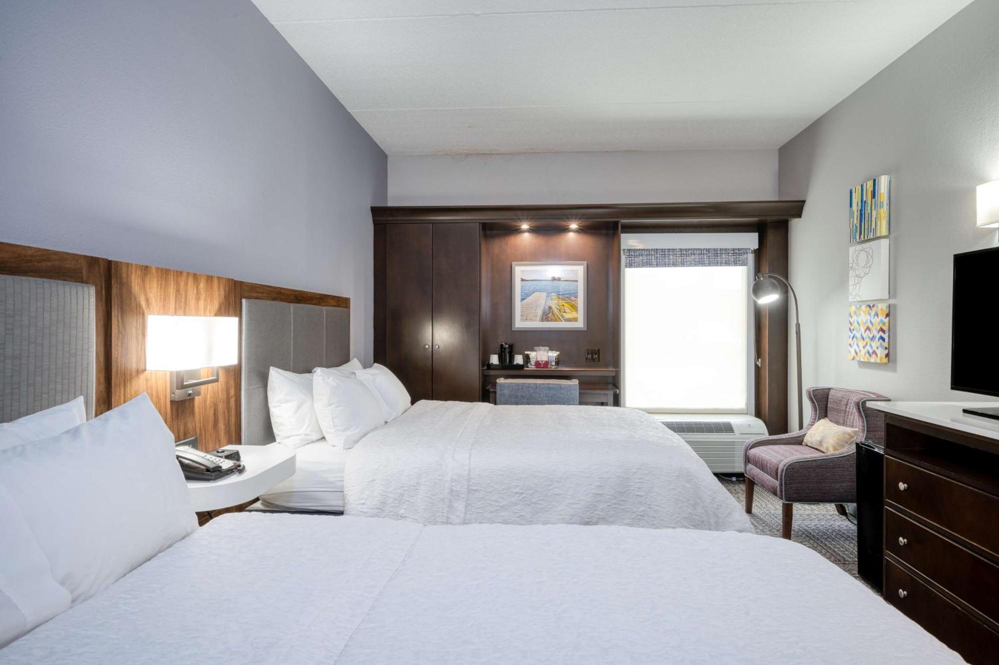 Hampton Inn Джейнсвілл Екстер'єр фото